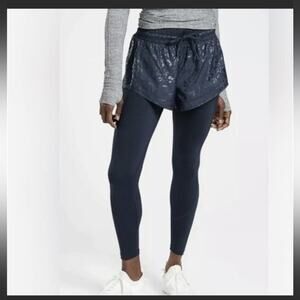 Athleta Rainier 2 in 1 Navy Leopard Print Short and Tight Legging Combo XSP